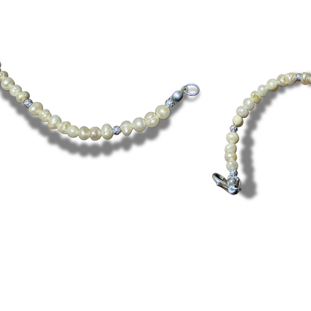 LunaGlow Pearl Bracelet