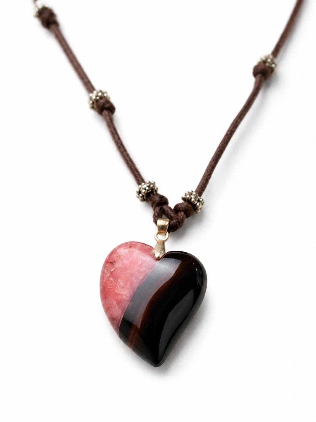 Brown and bink agate heart
Leather cortex 
Sterling silver 925