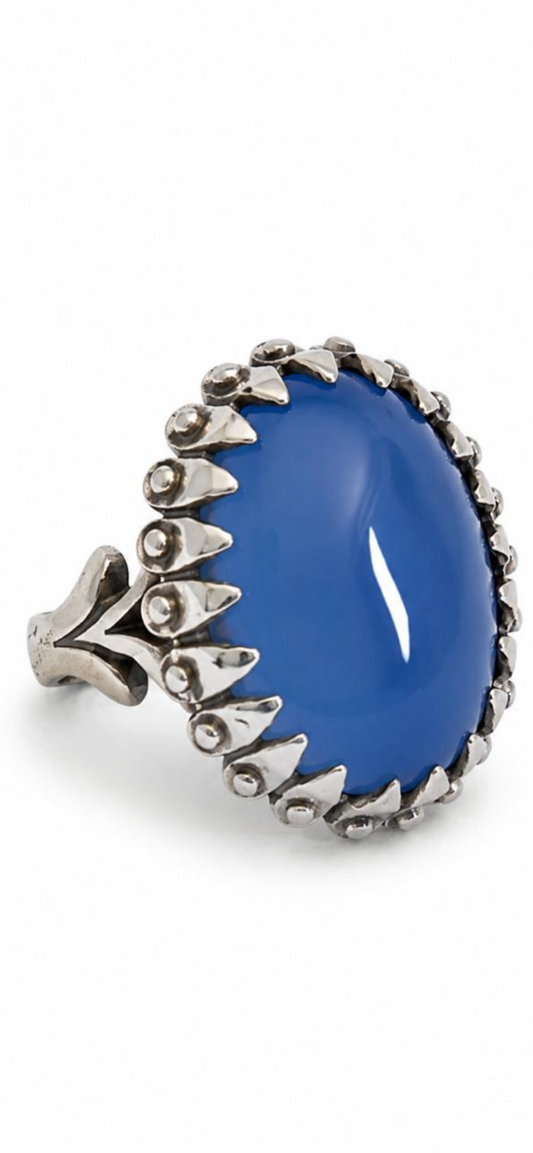 Deep ocean.  
Blue agate 
Sterling Silver 925