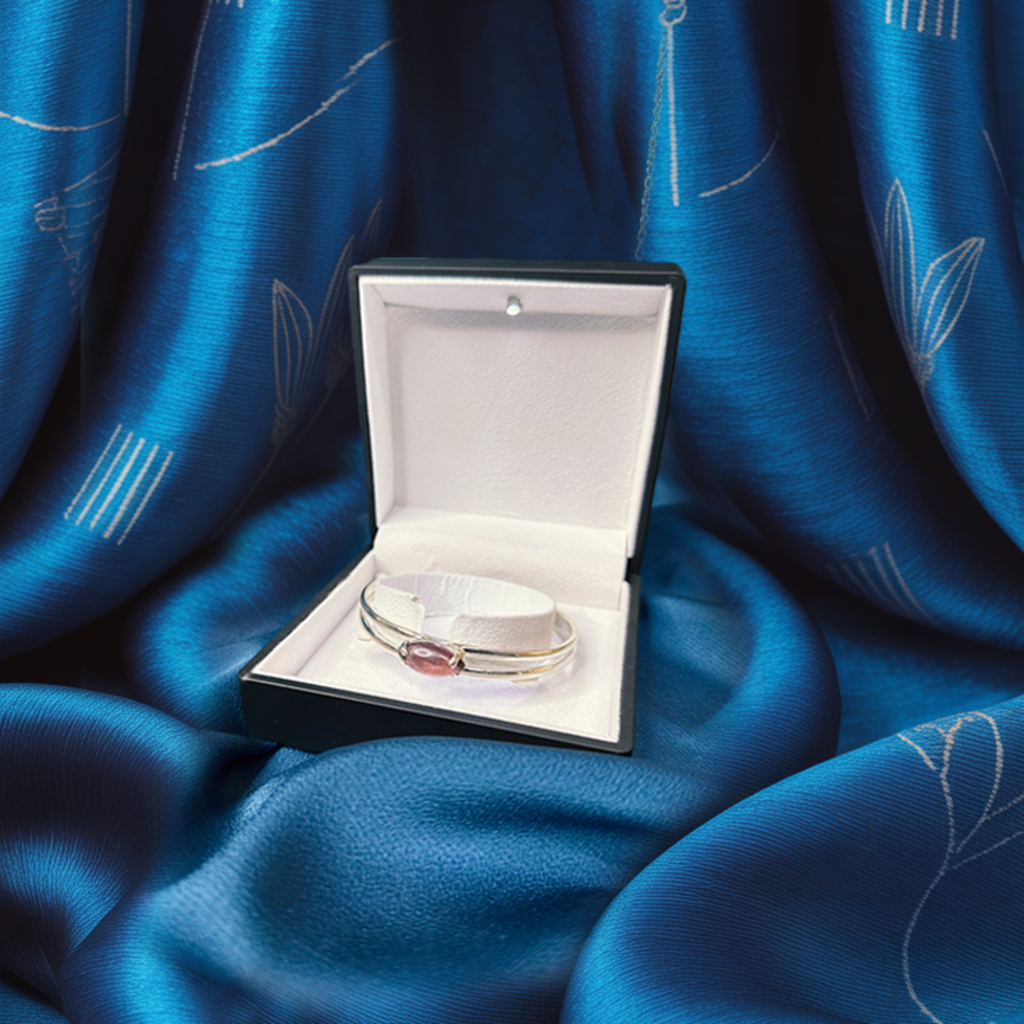 Fract Violet bracelet -unisex