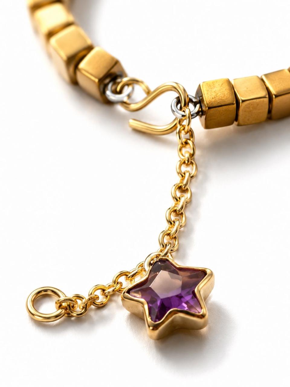 Fling star.     
Amethyst 
Hematite gold plated 
Sterling silver 925 gold plated