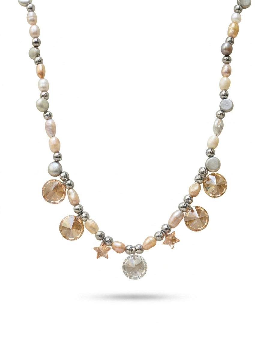 Grey pearl 
White pearl 

Cubic zirconia pendant 
Sterling silver 925