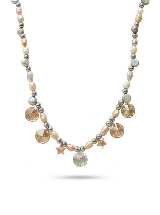 Grey pearl 
White pearl 

Cubic zirconia pendant 
Sterling silver 925
