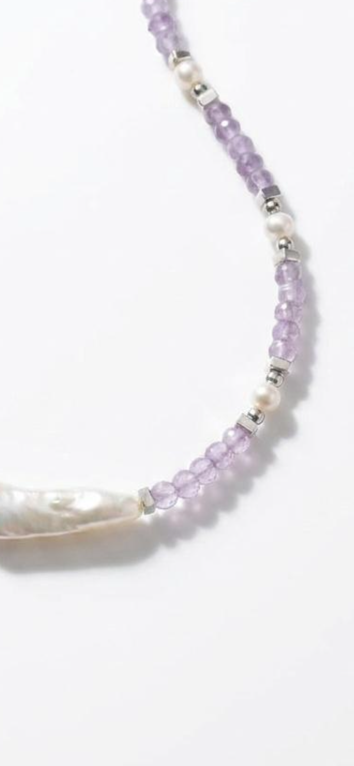 Lavender jade 
Pearl 
Hematite 
Sterling silver 925