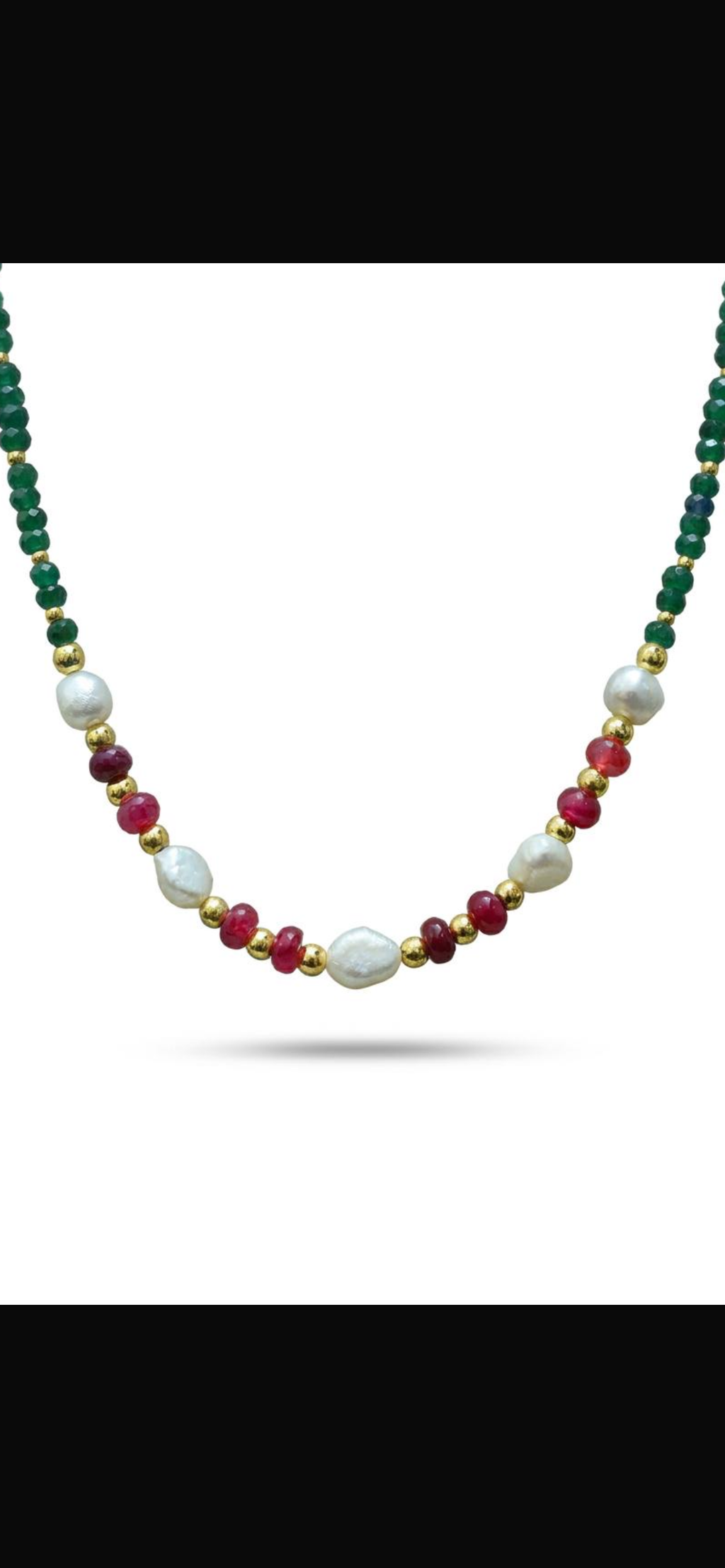 Green agate
Pearl 
Red agate 
Hematite 
Sterling silver 925 gold plated