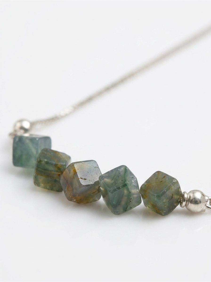 Moss agate 
Sterling silver 924