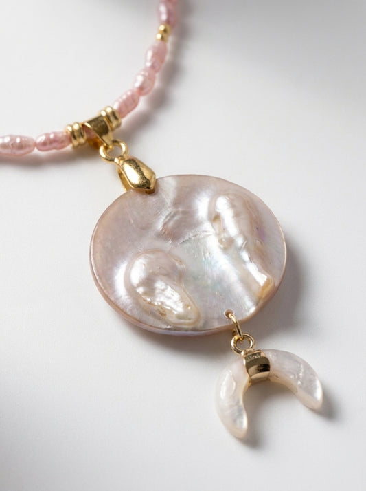 Pearl 
Hematite
Rose quartz 
Mother of pearl 
Sterling silver 925 gold plated