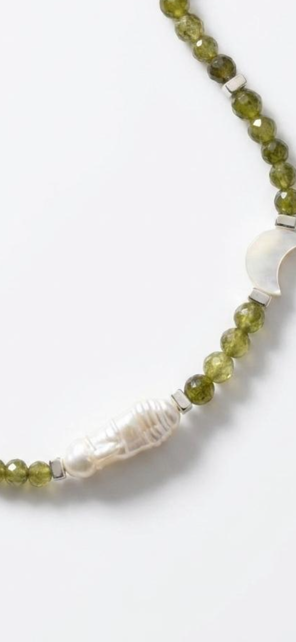 Olive jade 
Pearl 
Hematite 
Mother of pearl 
Sterling silver 925