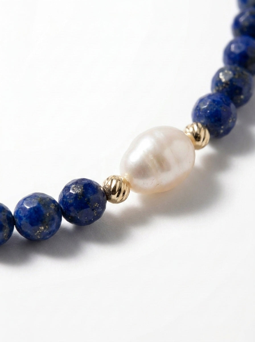 Blue jade 
Pearl 
Sterling silver 925 gold plated