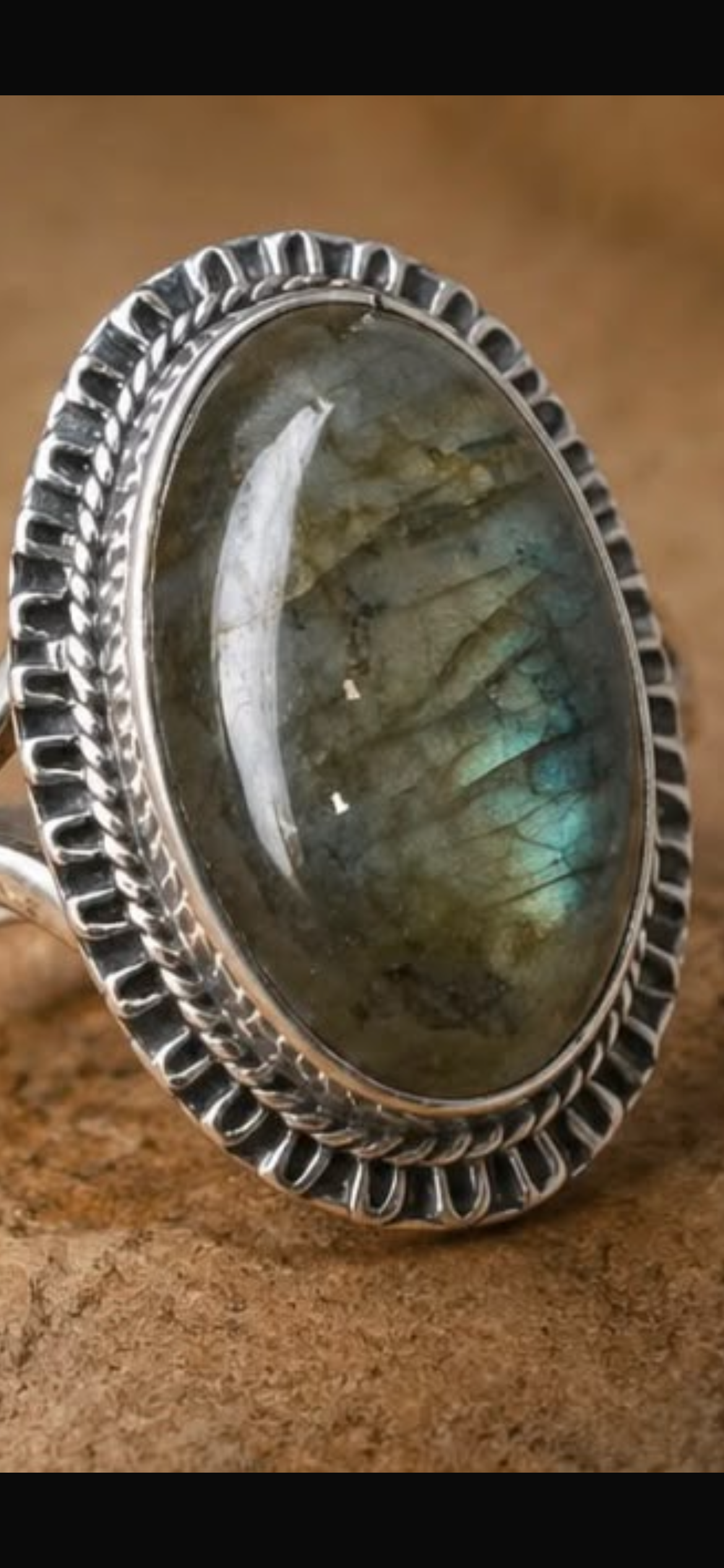Empire Labradorite 2.      

Labradorite
Sterling silver 925