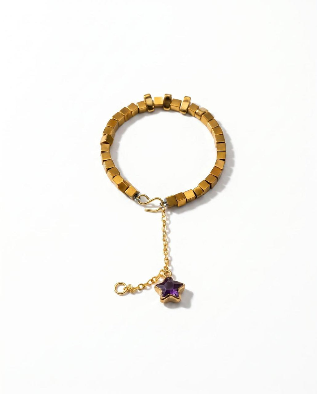 Fling star.     
Amethyst 
Hematite gold plated 
Sterling silver 925 gold plated