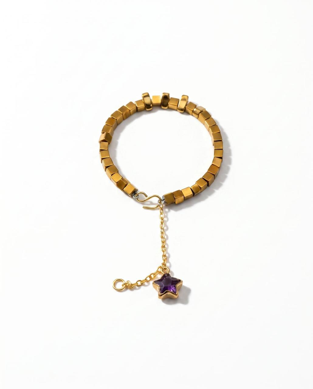 Fling star.     
Amethyst 
Hematite gold plated 
Sterling silver 925 gold plated