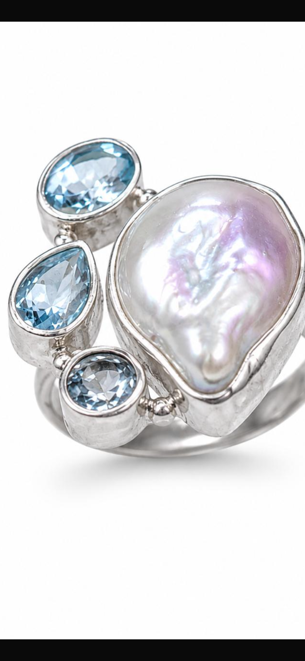 Celeste.     
Pearl 
Aqwamrin
Sterling silver 925