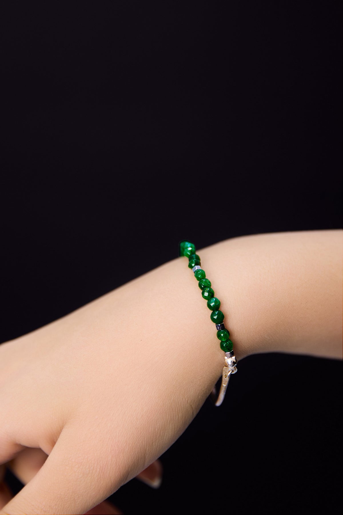 Emerald Dua