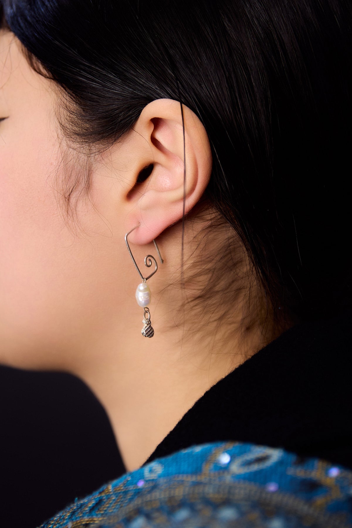 Luna Frame Earrings