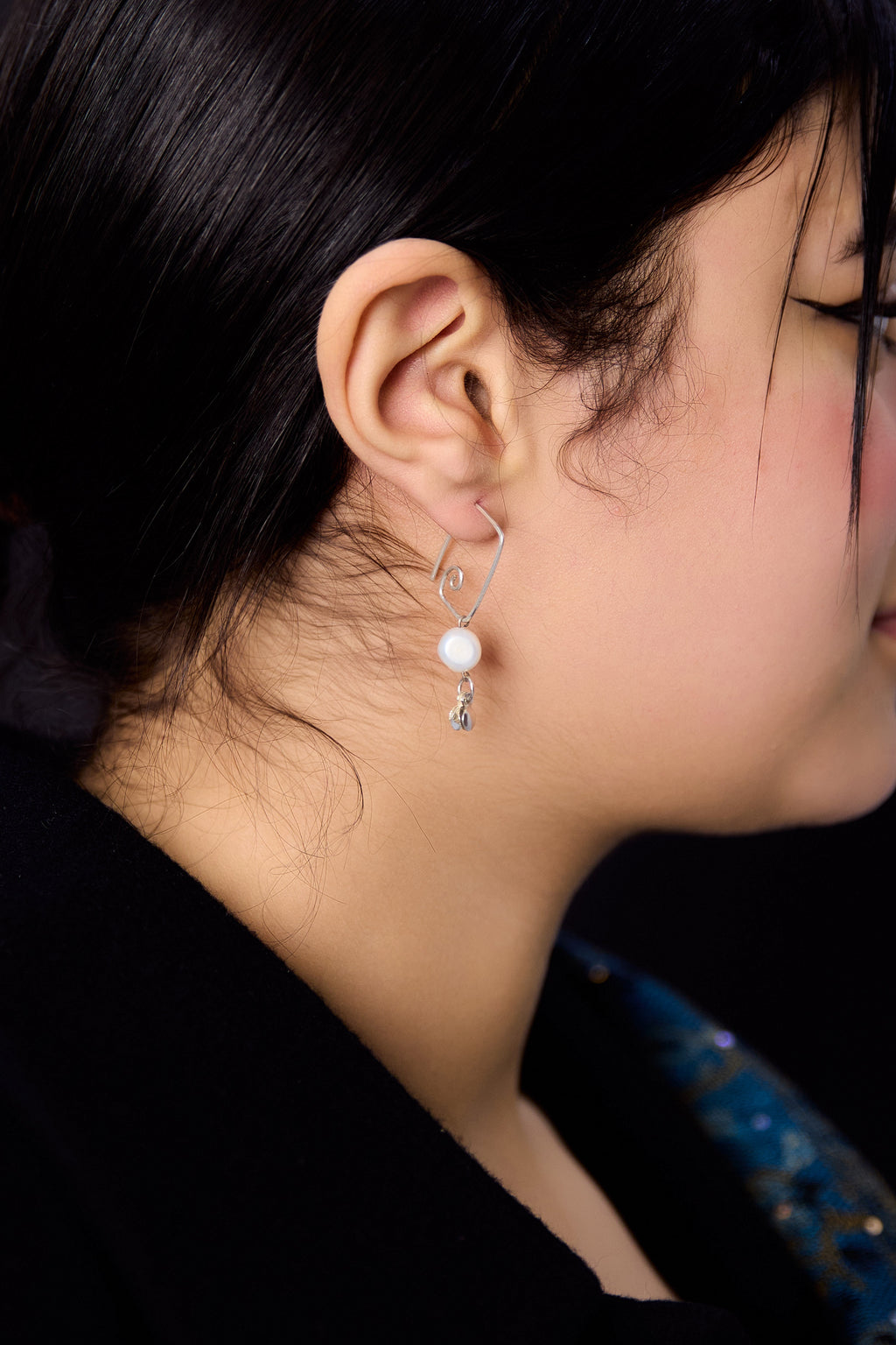 Luna Frame Earrings