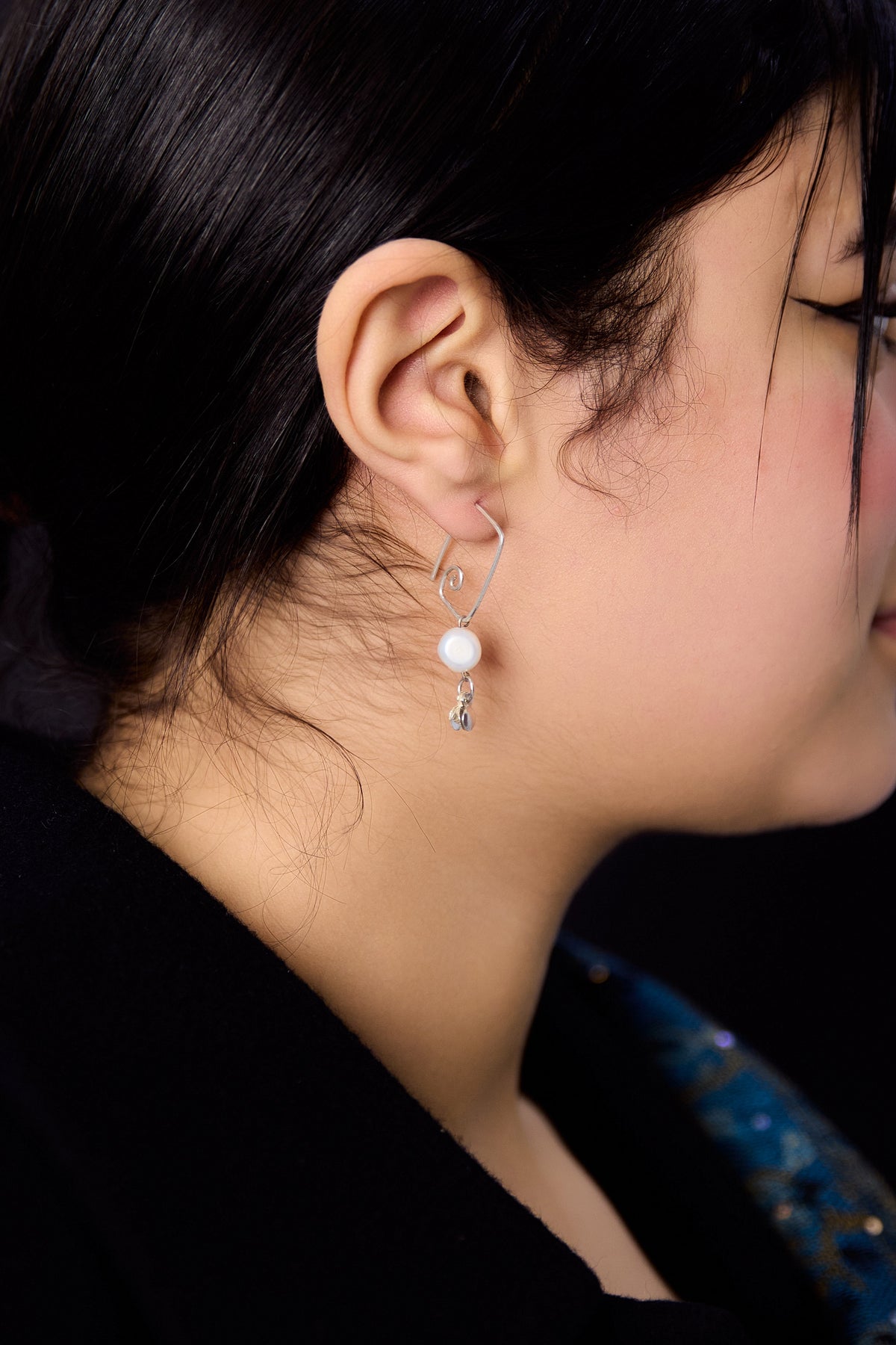 Luna Frame Earrings