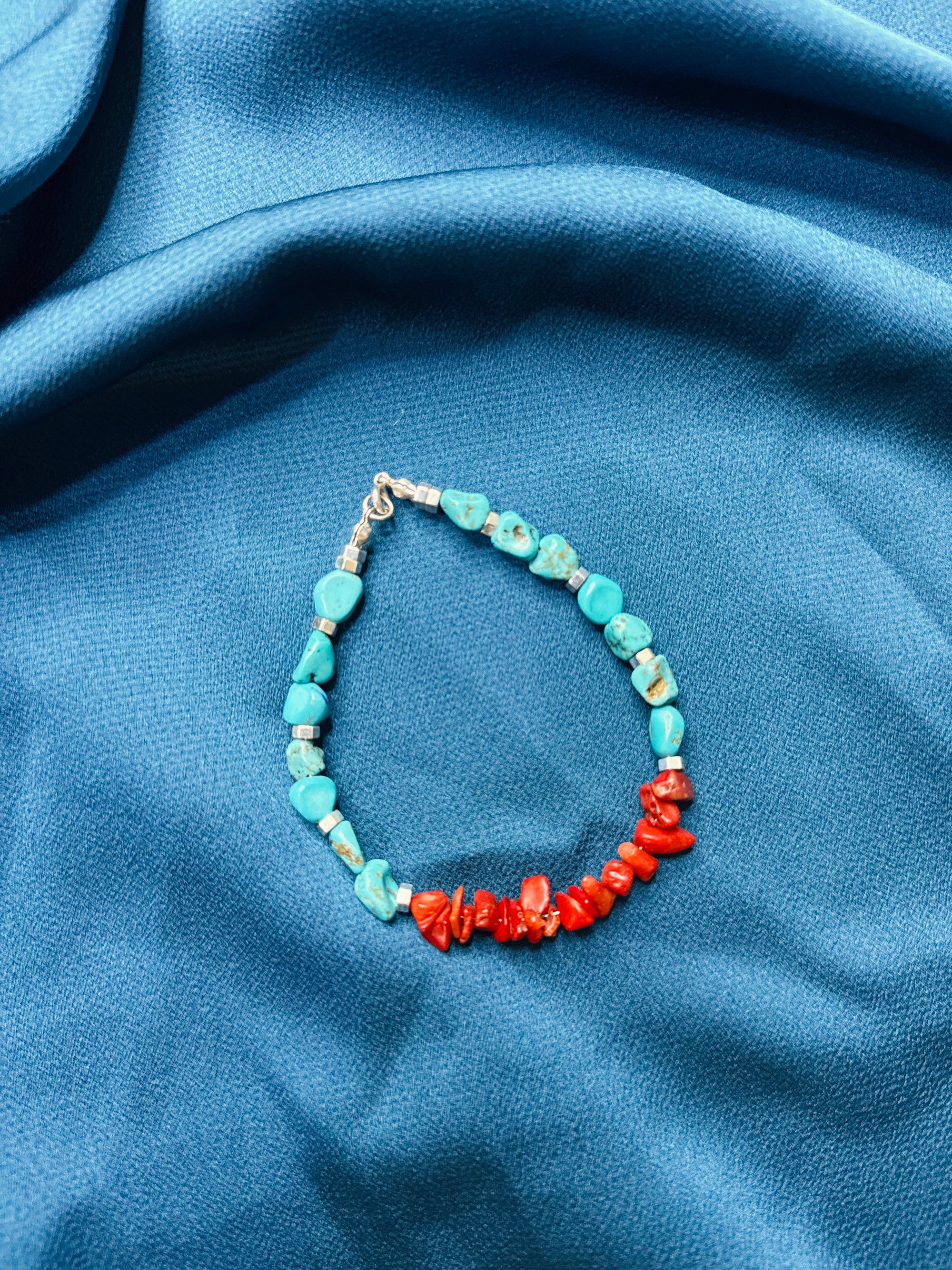 Track IV: Fade RED Signal bracelet - unisex