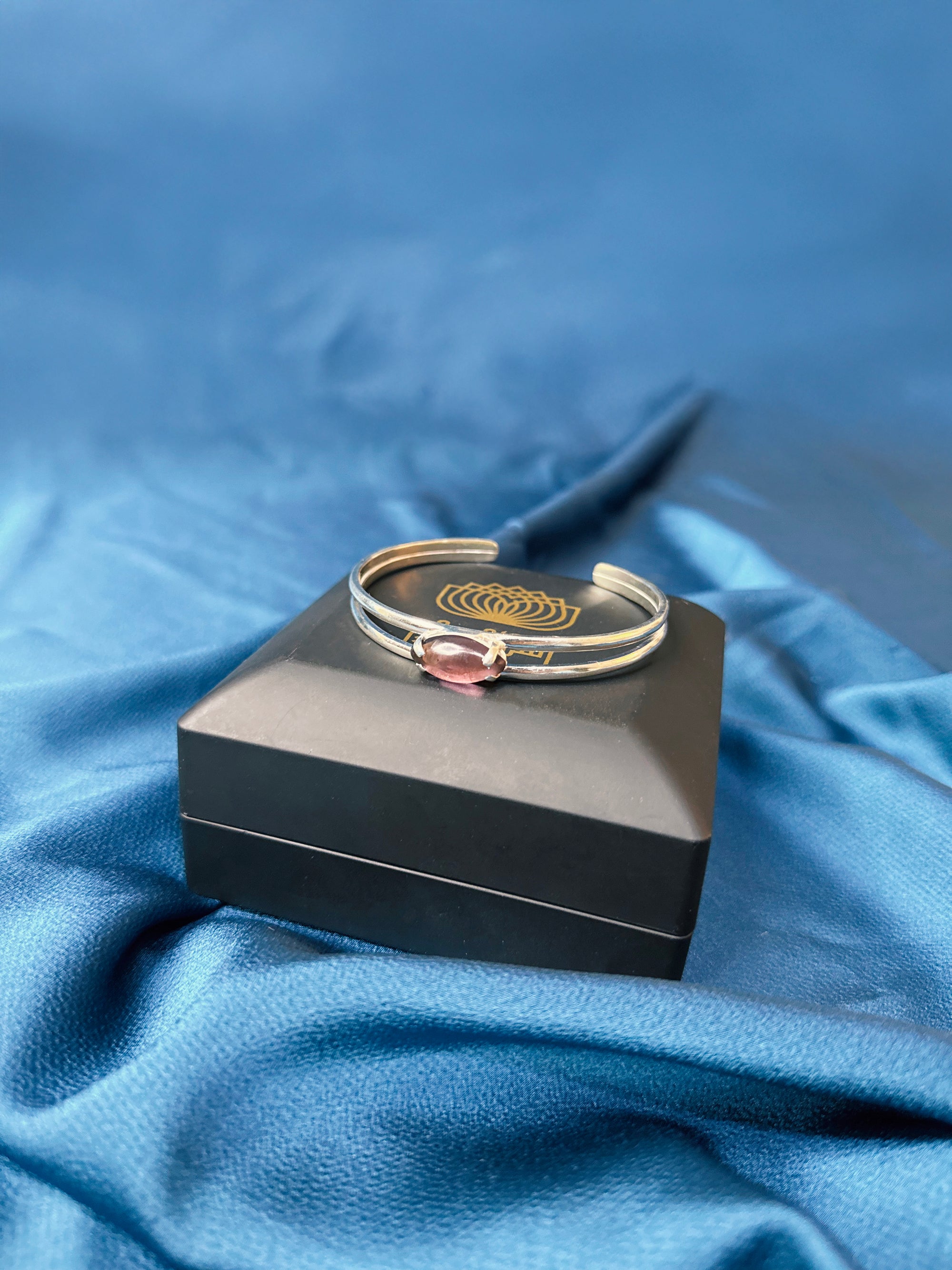 Fract Violet bracelet -unisex