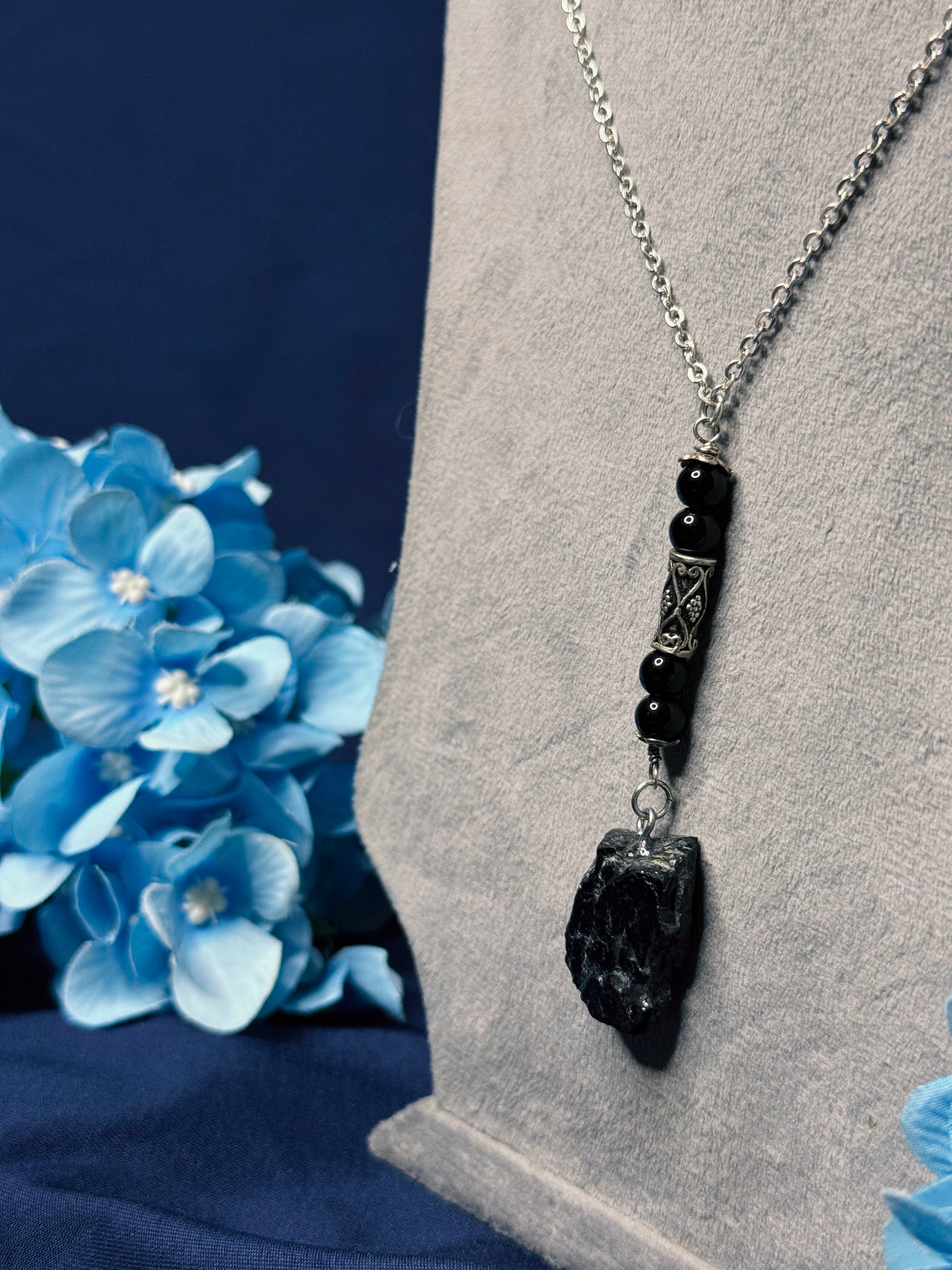 Stoneveil necklace - Unisex