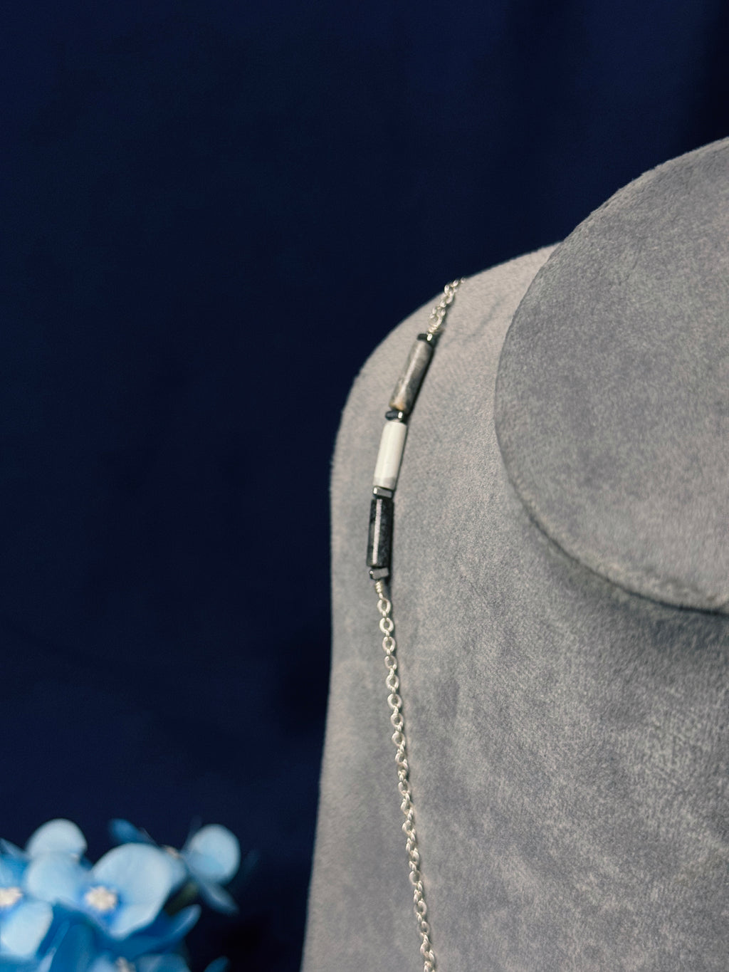 Stoneveil necklace - Unisex